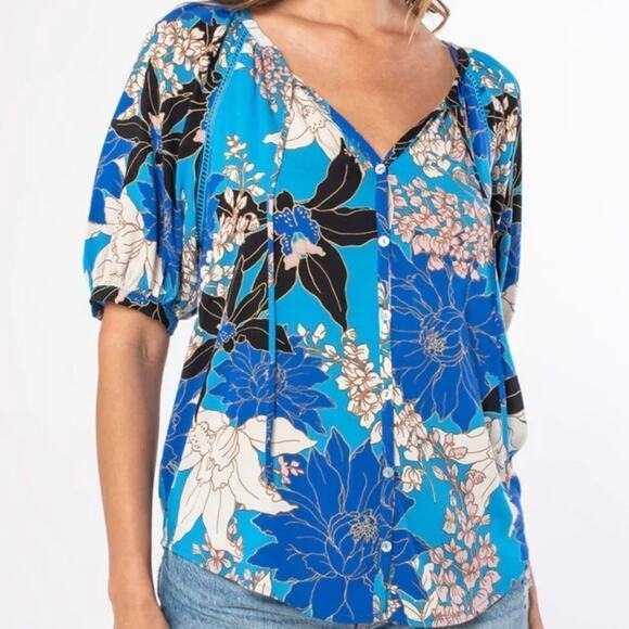 lovestitch Tops - Sela Floral Puff Sleeve Top